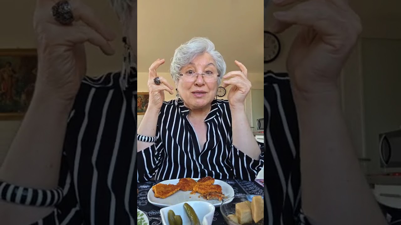 صبحانه ناهار امروز 💞 کوکوی سیب زمینی شیرین با ترشی و فلفل تند و دسر فرنی جوی پرک شده با مربا 🍠🥞🍓
