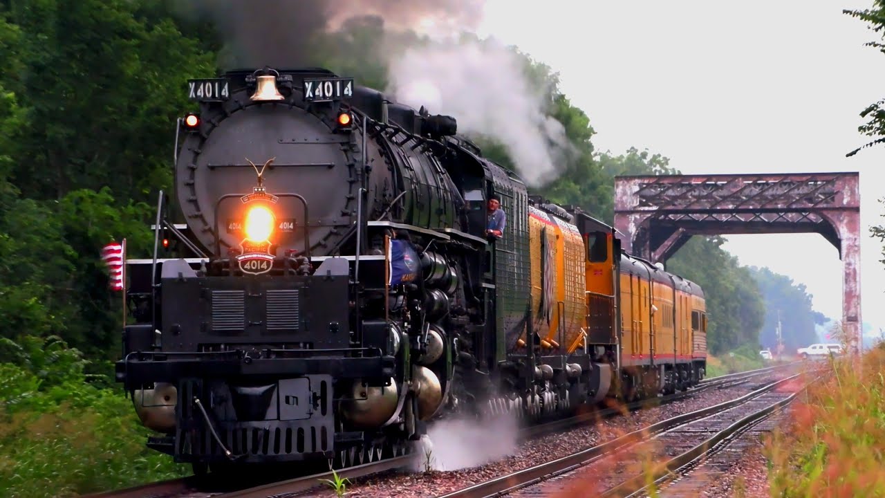 Big Boy 4014 in the Rain!! Added Freight Train/Crossing Bridges From Kansas City.