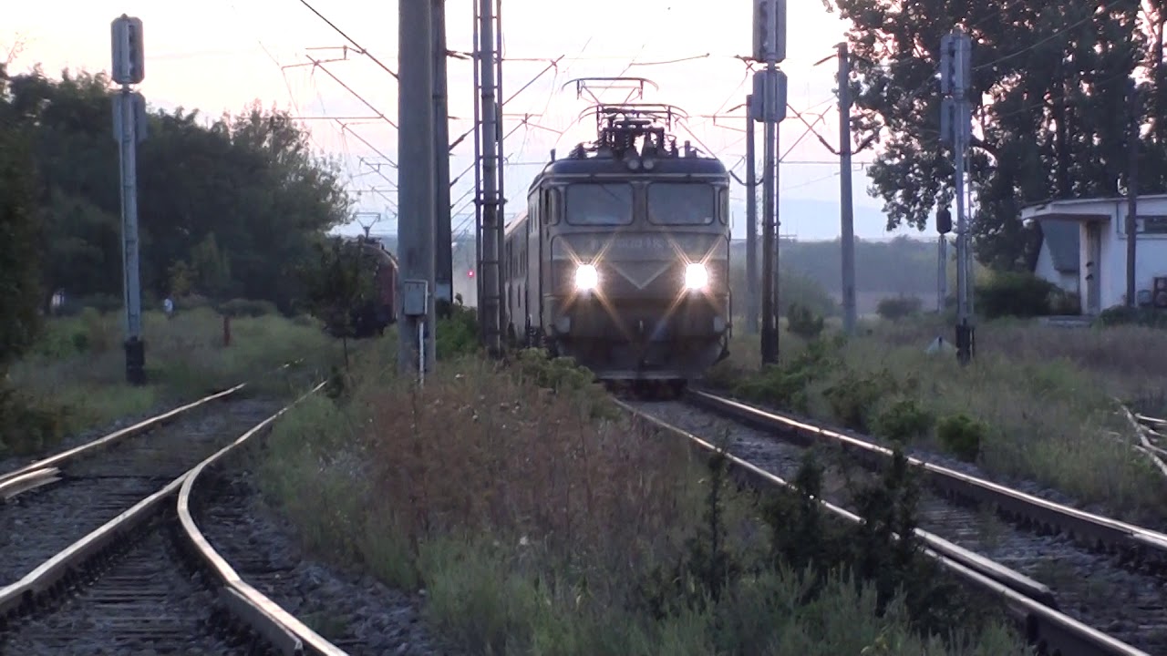 Tren IR1834 trece pe directa prin Suceava Vest cu EA228 - 06.09.2019