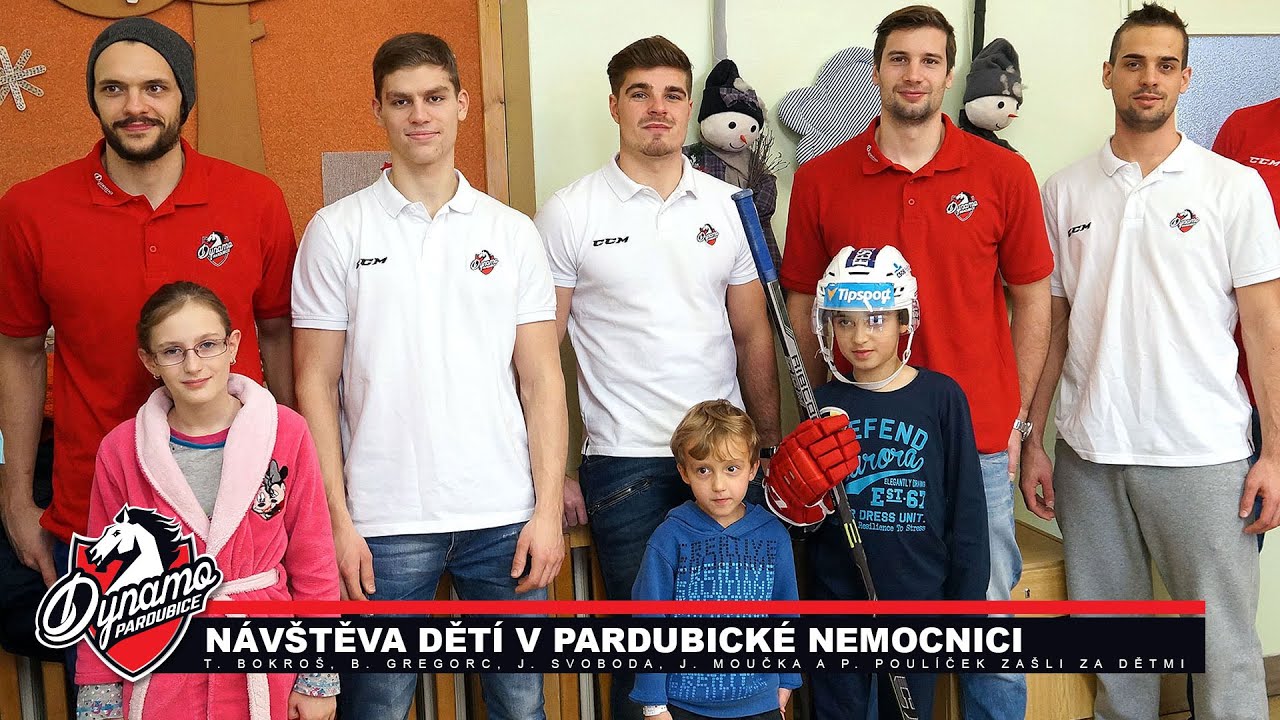 Hokejisté Dynama navštívili děti v Nemocnici Pardubice