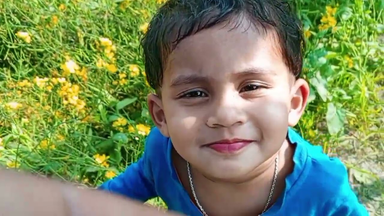 সবাইকে নিয়ে শরিষা জমিতে////