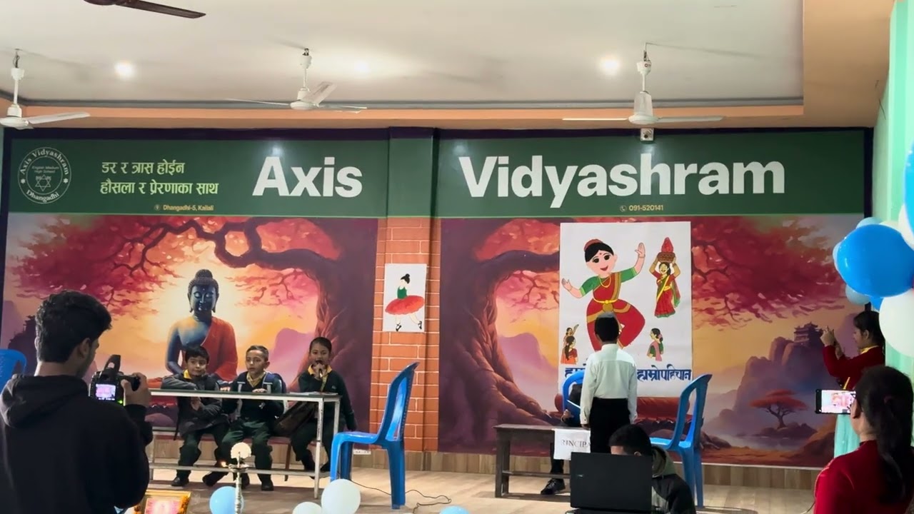 छोरा छोरिको माया भन्दा आमाबुवा हरु मोबाइलमा बिजि सम्बन्धि साना नानिबाबुहरुको सचेतनामुलक नाटक