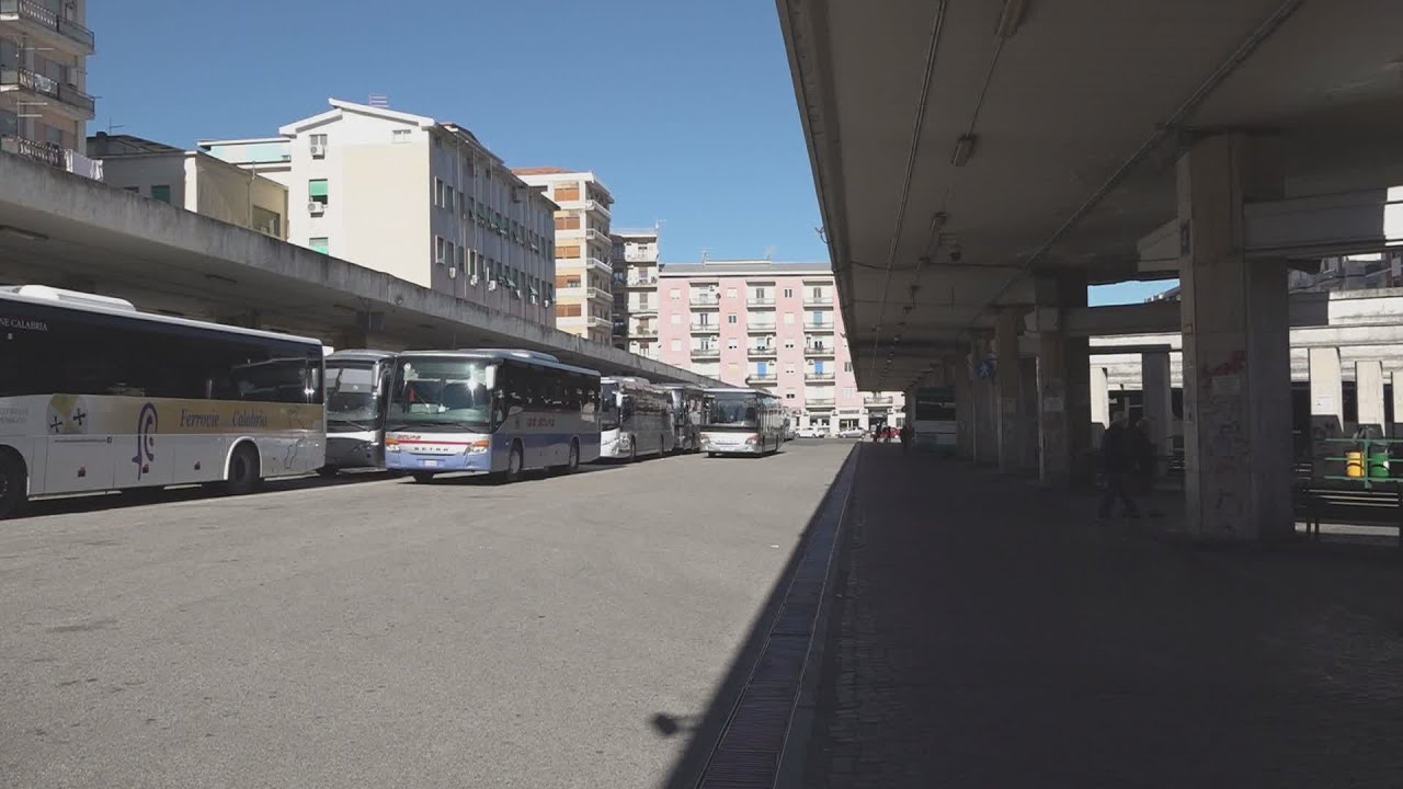 I CITTADINI CHIEDONO PIÙ CONTROLLI PER L'AUTOSTAZIONE DI COSENZA