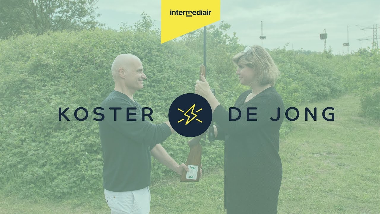 Angela de Jong: 'De ego's in medialand zijn heel groot'  PIJNBANK #20