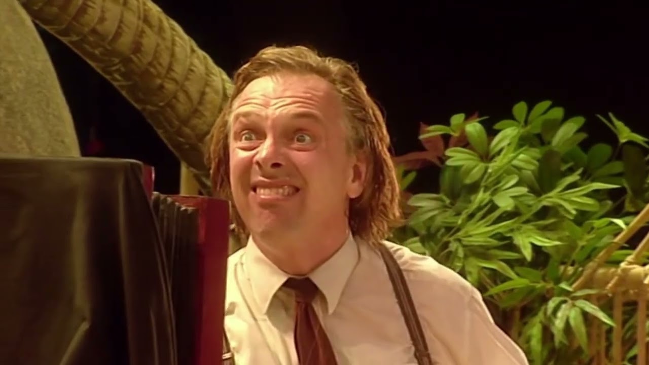 YouTube Poop - Bottom Live - An Arse Oddity (Act One)