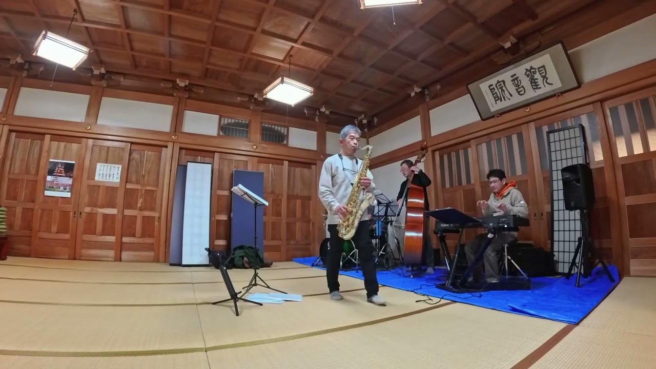 未確認飛行物体（ＵＦＯ）　寺で練習　悟空トリオ＋