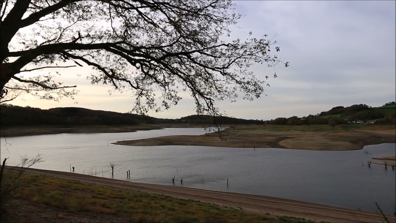Le lac de Pannecière (Morvan)
