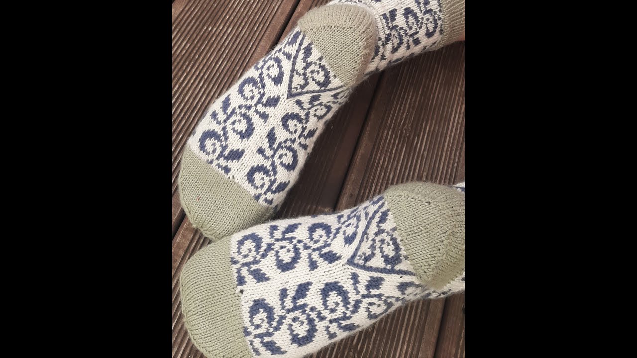 🧦 Sock knitting - Episode 9 🧦 How I make heel gusset decreases under the heel, step by step.