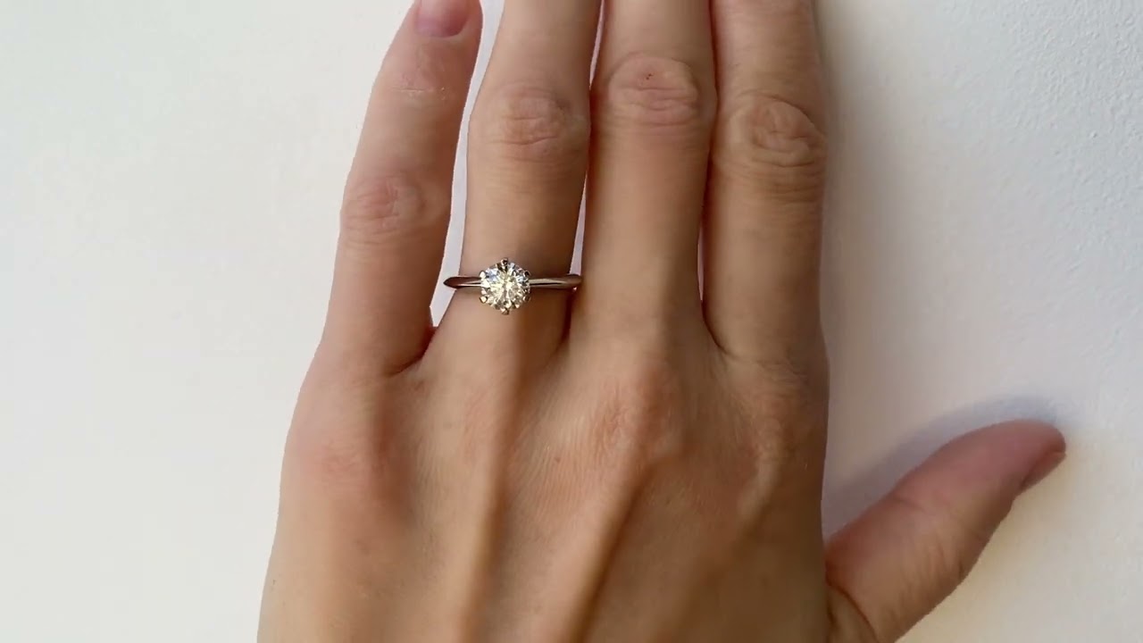 1 CARAT Round diamond 6-prong engagement ring in white gold - Style 1000 - PIERRE