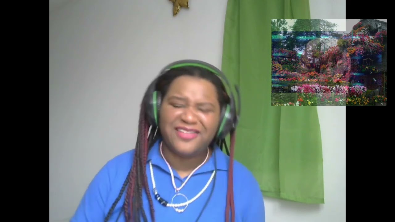 Reaction to Sangiovanni - Farfalle // Sanremo 2022 (Night 2, Draw #1) [CC]