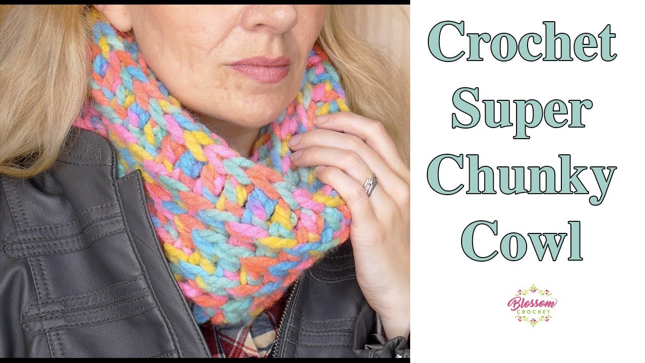 How To Crochet A Super Chunky Cowl - Quick 2 Hour Project! Beginner Friendly.