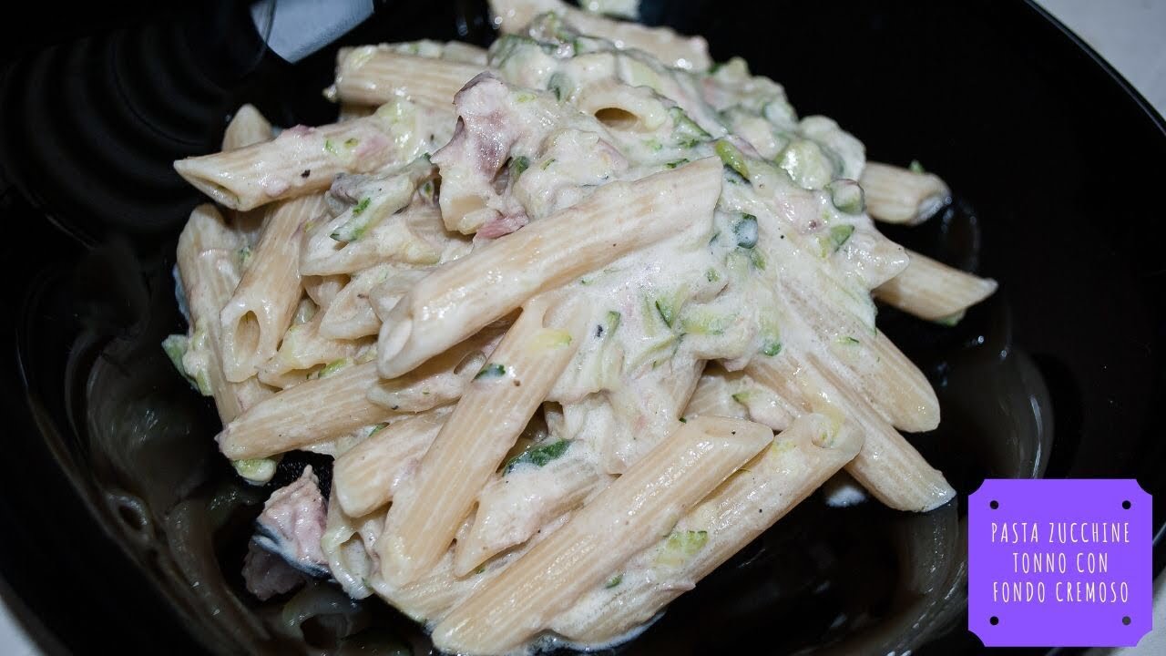 Pasta zucchina tonno con fondo cremoso