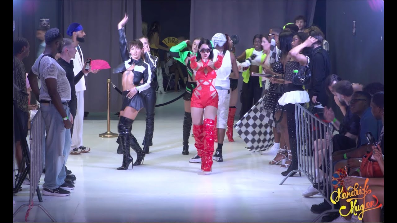 WOMANS PERFORMANCE THE NAECO BALL