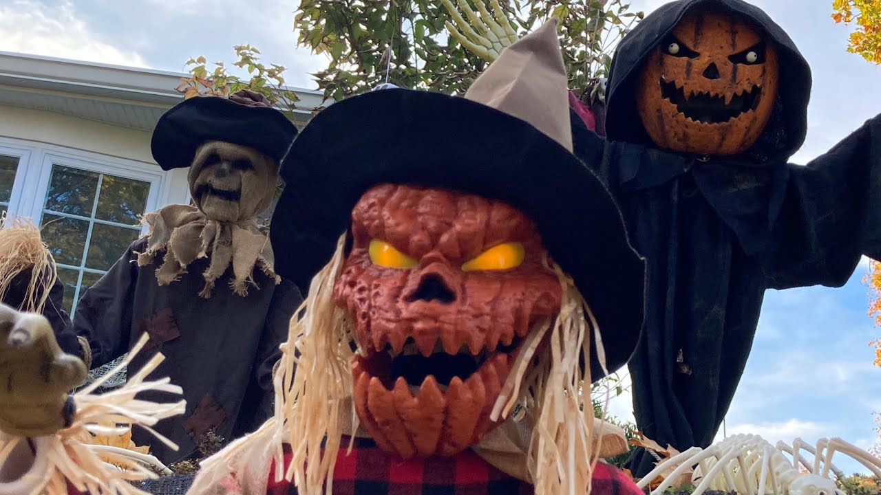 Halloween Yard Decorations 2022 Tour (Day/Night)
