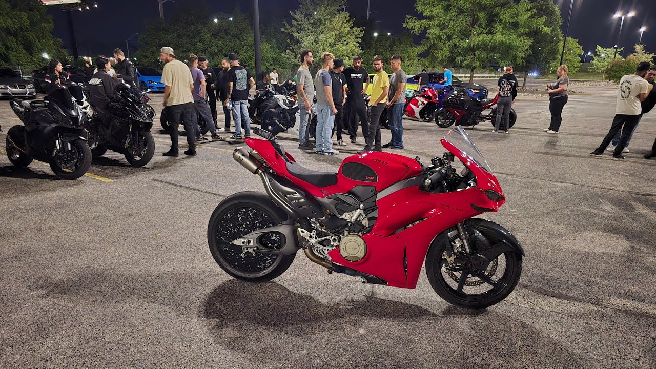 2025 Ducati Panigale V4 VS the world. 3x6 Suzuki GSXR1000