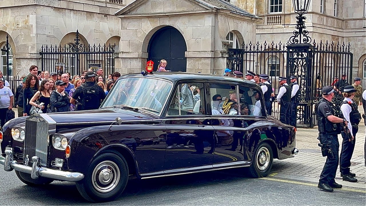 Why Are the Horse Guards parade Under Such Tight Security?