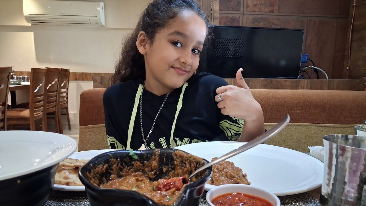 Mummy Ke Sath Kiya Women's Day celebrat.🍾 🪅 🥳 🎊 🍾 🍾 