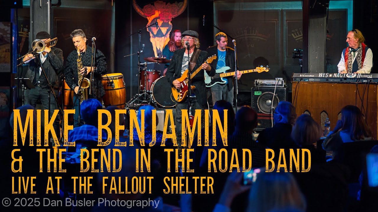 ''Town Of Angels'' - Mike Benjamin and The Bend In The Road Band