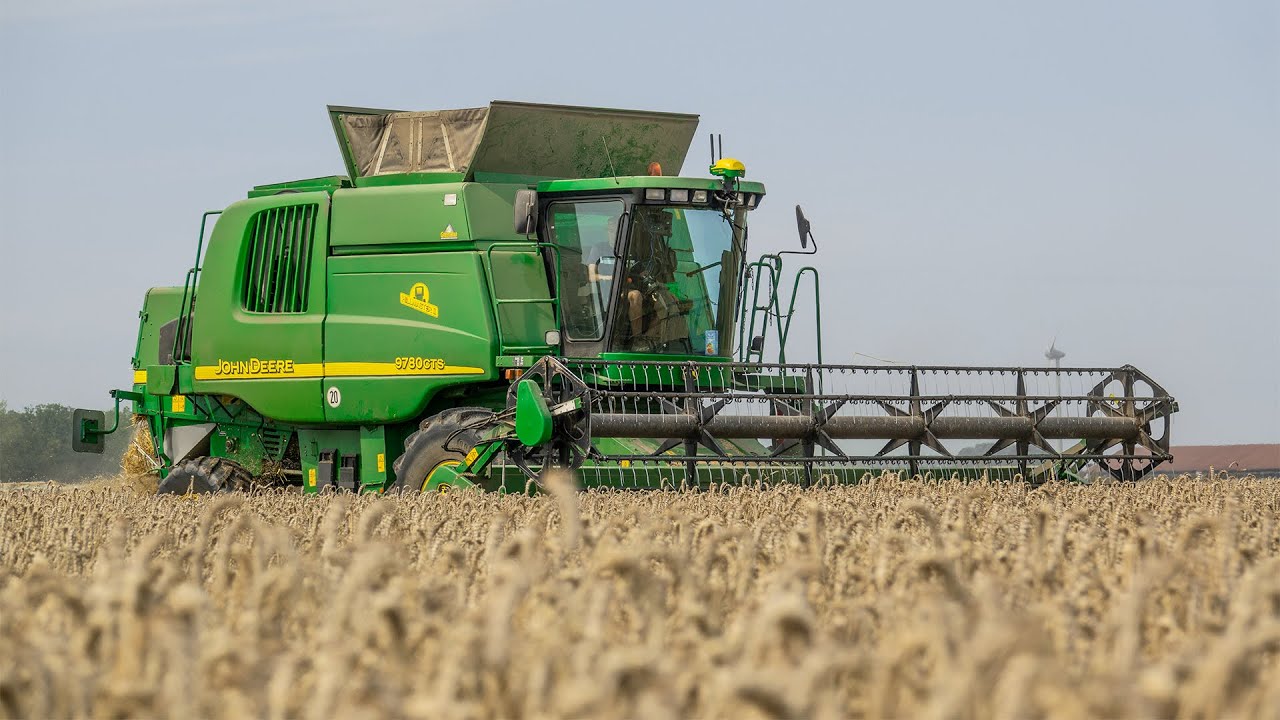 John Deere 9780 CTS | Wheat Harvest in The Polder