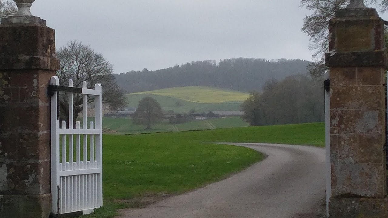On the road to Hinton St George – En camino a Hinton San Jorge