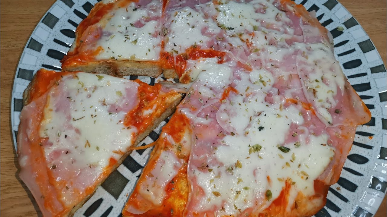 Pizza de pan en la sartén.Increíble receta para gastar el pan de días anteriores!! te encantará!! 😋