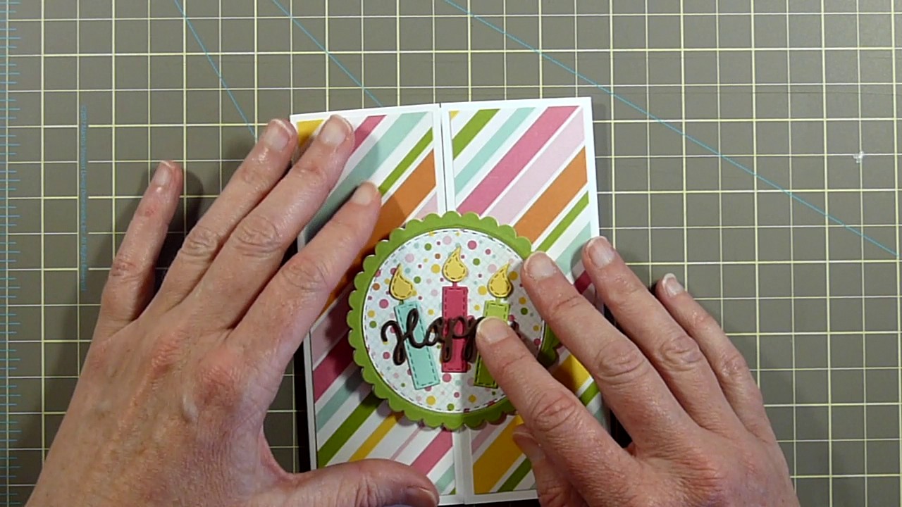 Interlocking Circles Gatefold Card
