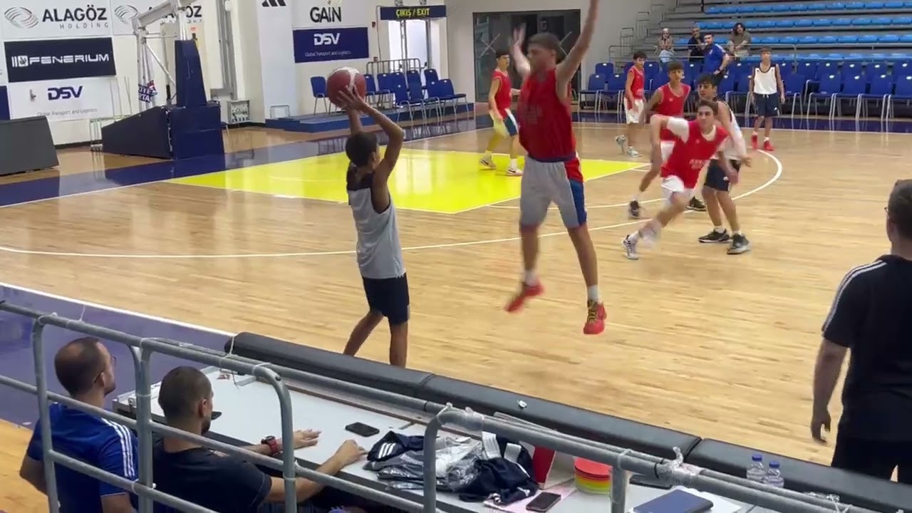 ANADOLU EFES X FENERBAHCE U14