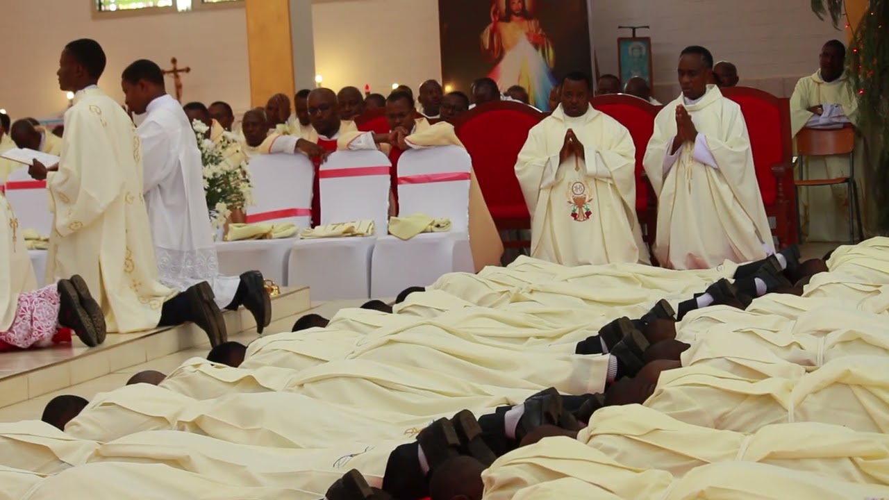 LITANIA ZA WATAKATIFU NA MAFRATERI WA SEMINARI YA KIBOSHO