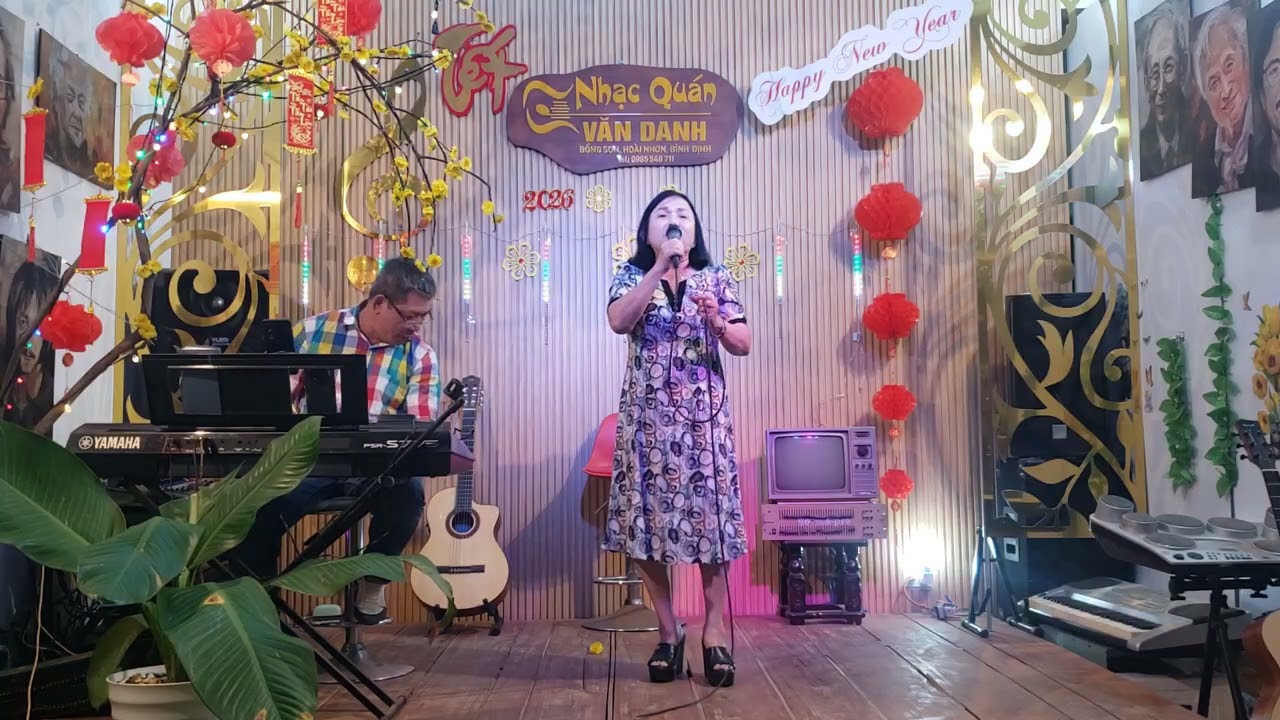 Phố đêm. Tb: Như Ngọc