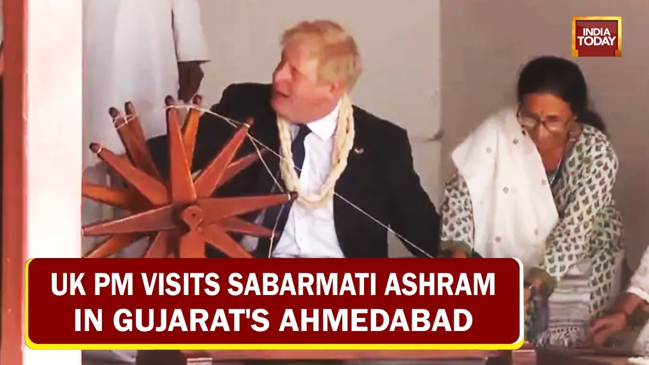 Boris Johnson Pays Tribute To Mahatma Gandhi In Gujarat's Sabarmati Ashram | UK PM India Visit