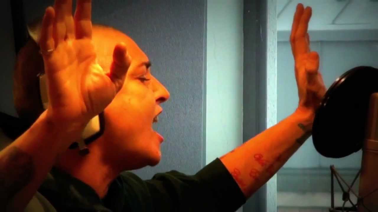 Sinead O'Connor 'What Is A Real VIP' live on the Tony Fenton Show