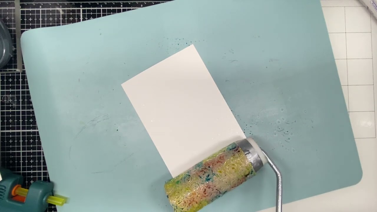 Zelf structuurrolletjes maken met wc rolletjes en hete lijm