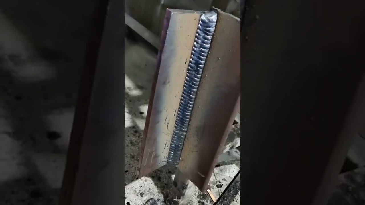 The lady welder fabricator using fcaw welding and mig welding