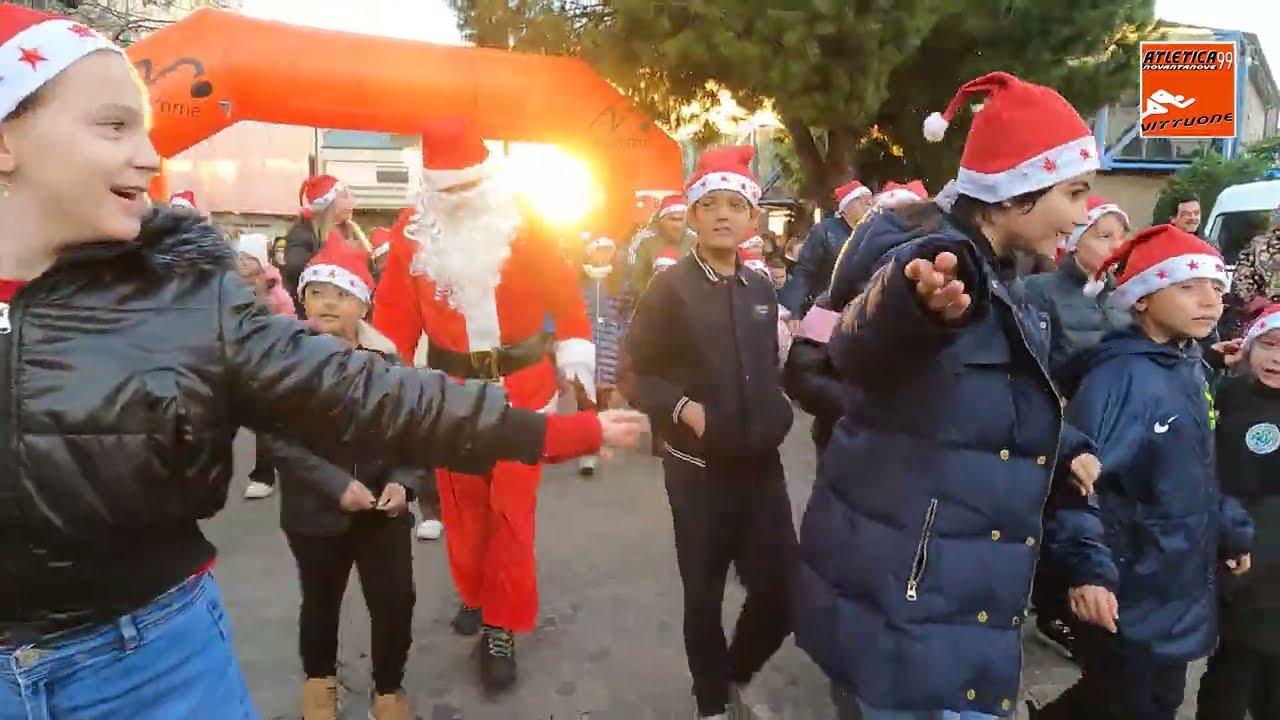 12 2025 A SPASSO CON BABBO NATALE