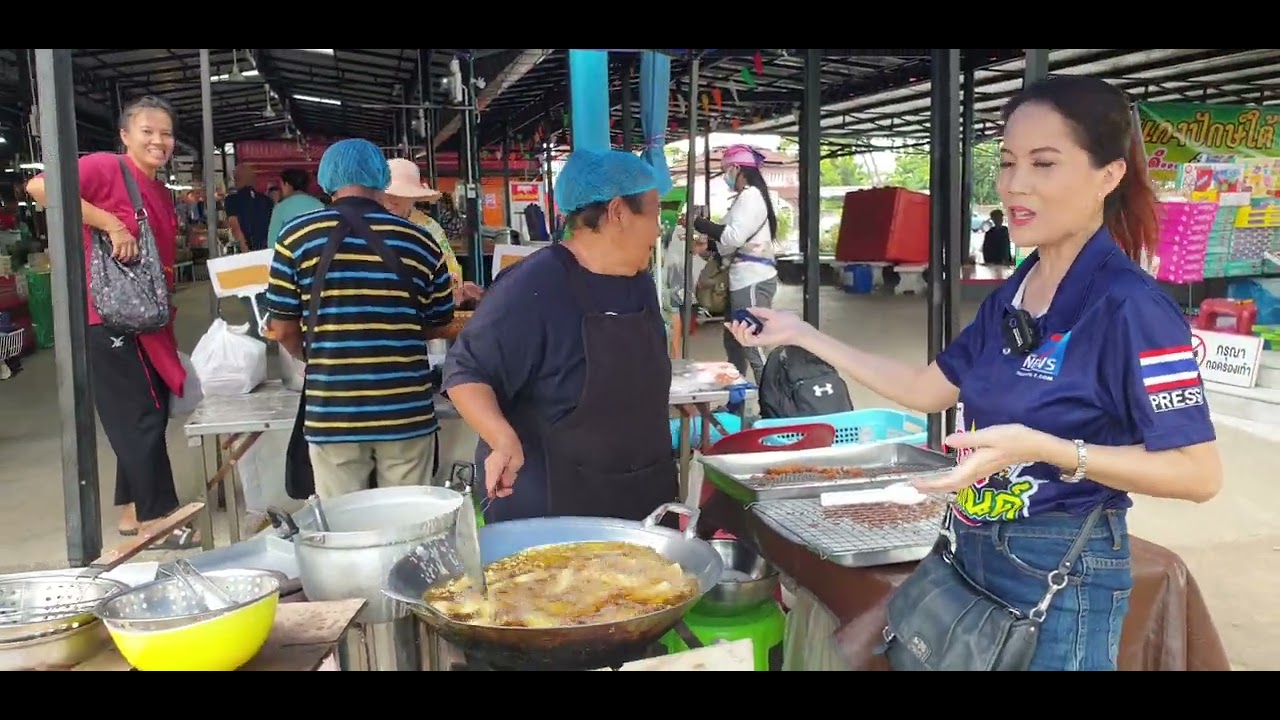 ร้านกล้วยทอดมันทอด ตลาดพี่ญาคนรุม 8 ชิ้น 20 บ. แป้งกรอบอร่อย แจกสูตรไปขายกันได้เลย