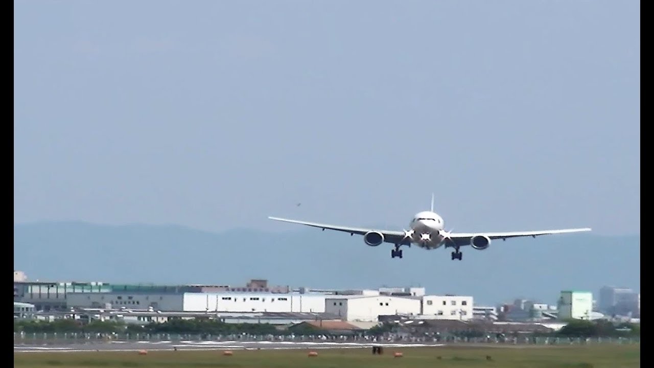 【プロの技】横風着陸集（クラブ姿勢）小型機から大型機まで　伊丹空港
