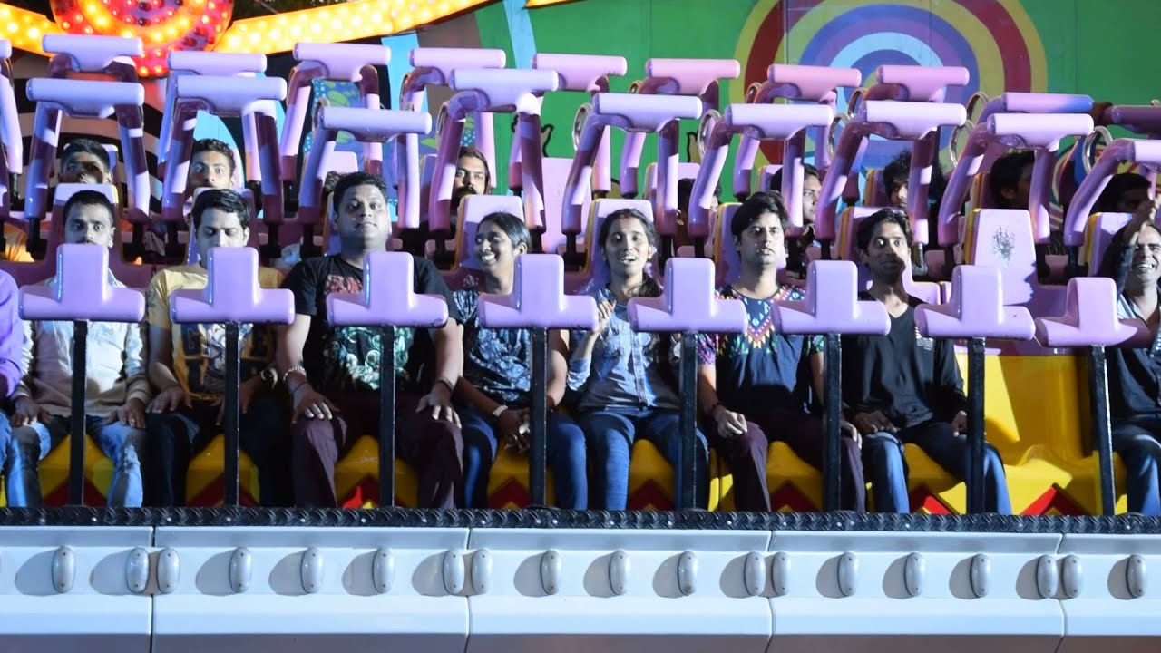 Giant 'TopSpin' Thrilled Ride @EsselWorld with Family