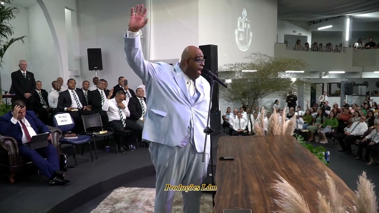 Cantor Ítalo Ribeiro na Assembleia de Deus/ Registro