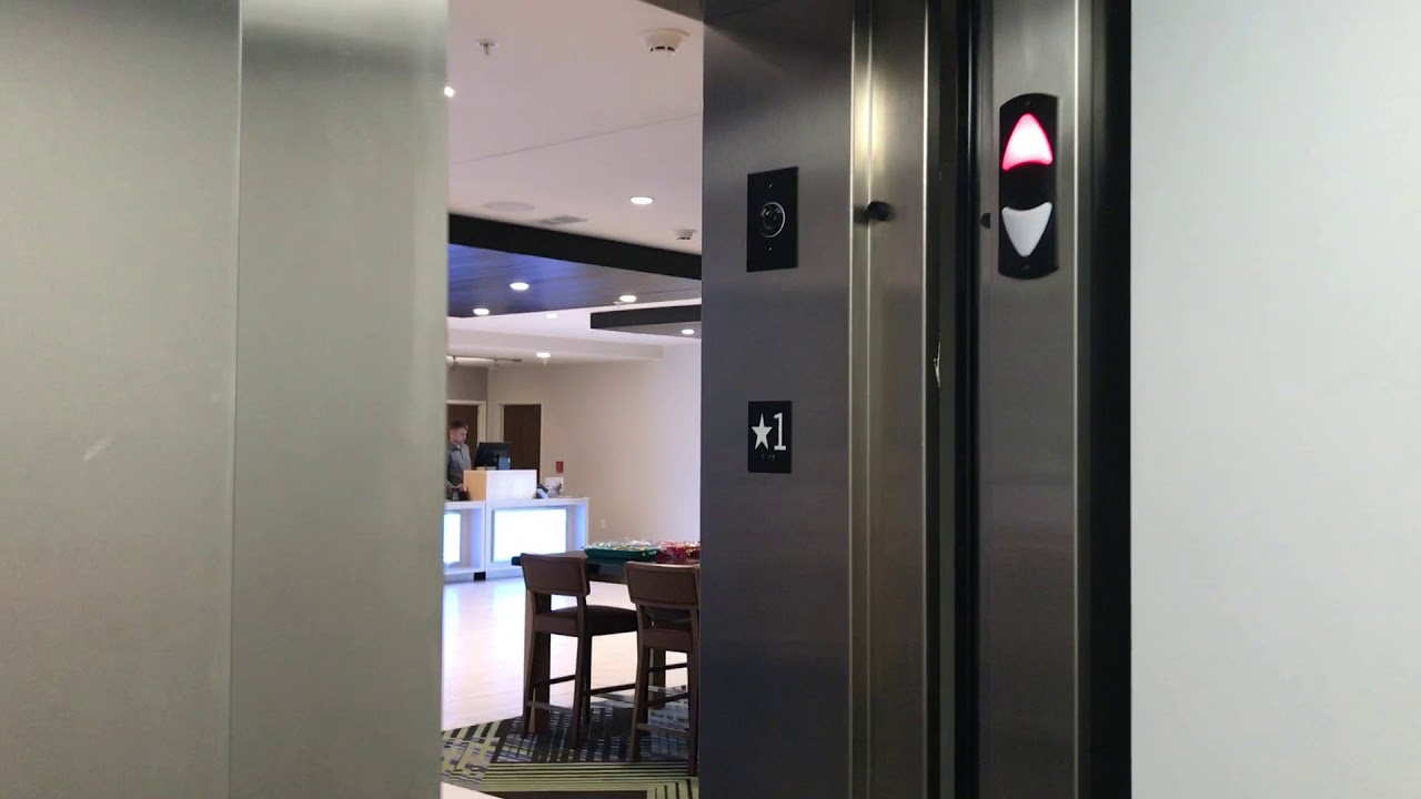 Schindler 330A Hydraulic Elevator at Holiday Inn Express in South Bend, IN
