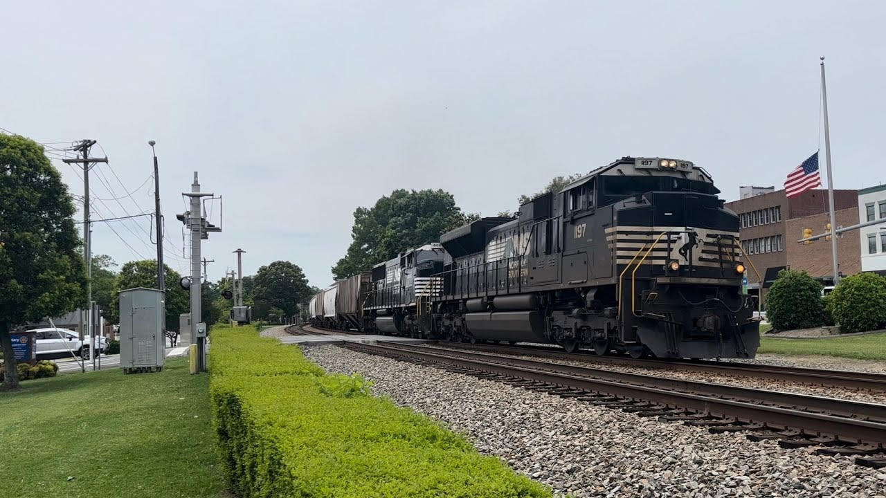 FTA Railfanning In Thomasville & Greensboro Feat Amtrak 130 UP Power & An ACe leader