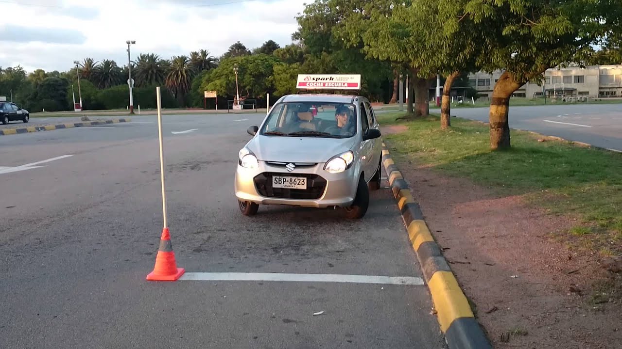 Practicando estacionamiento paralelo