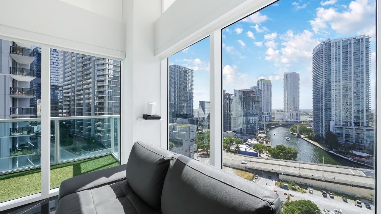 Beautiful corner unit with unobstructed views and tons of natural light FOR SALE