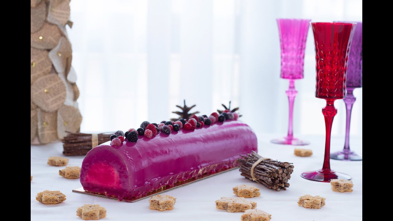 Bûche de Noël aux fruits rouges sans gluten