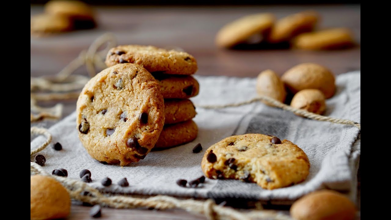 Biscotti alle Mandorle e Gocce di Cioccolato
