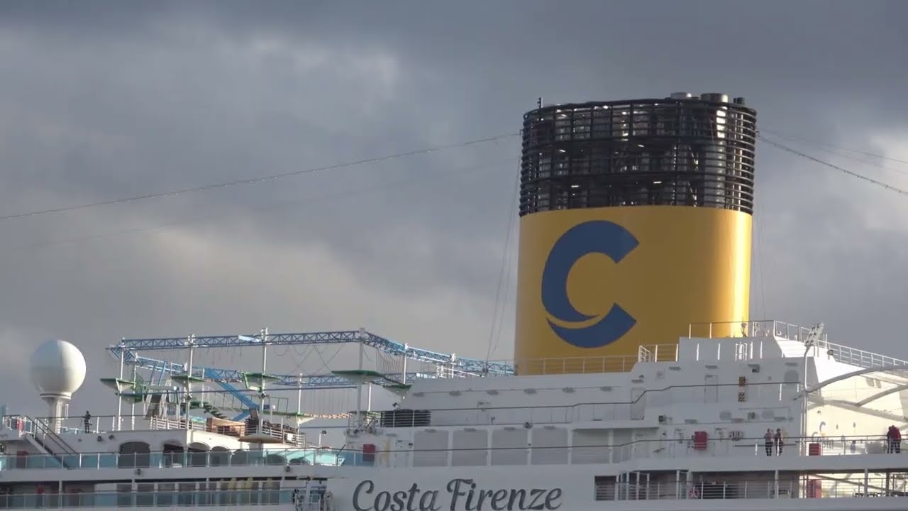 COSTA FIRENZE en el puerto de A Coruña   21012026
