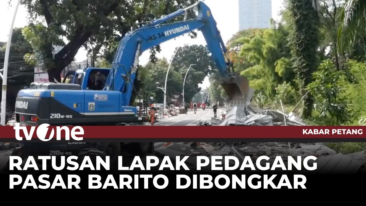 Pedagang Menangis Histeris, Ratusan Kios Pasar Barito Dibongkar | tvOne