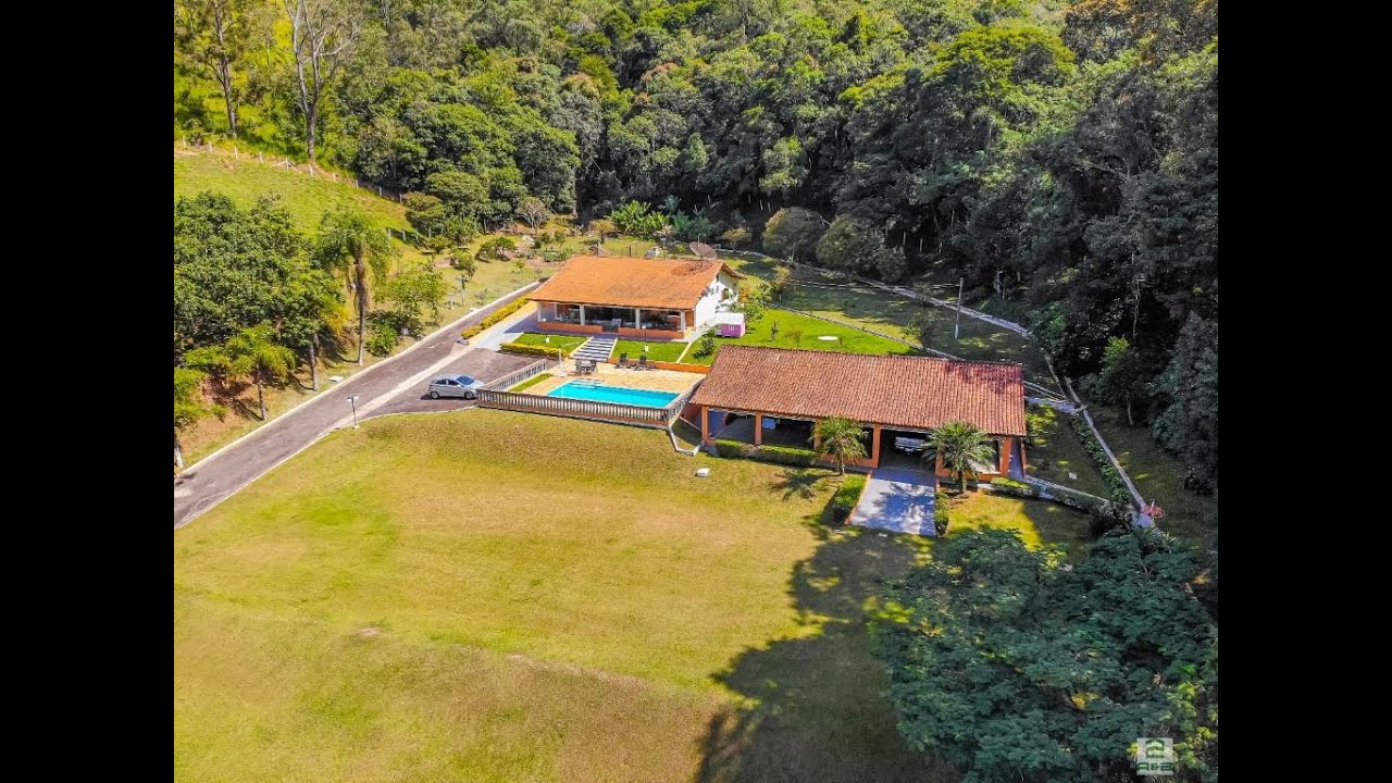 ESPETACULAR CHÁCARA À VENDA EM CAMPO LIMPO PAULISTA - AC: 743,99 m² - 4 QUARTOS - R$ 2.000.000
