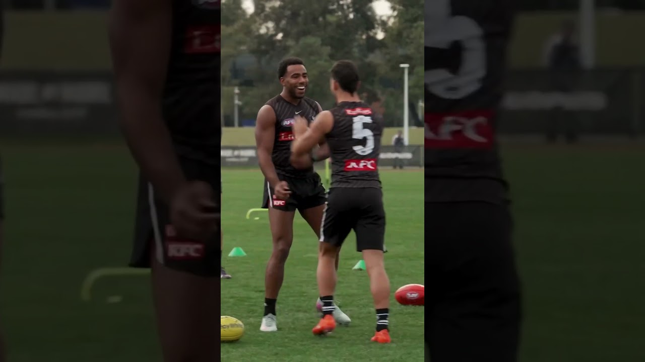 Nick Daicos Mic&rsquo;d Up while Isaac Quaynor sings the French World Cup Song 😂