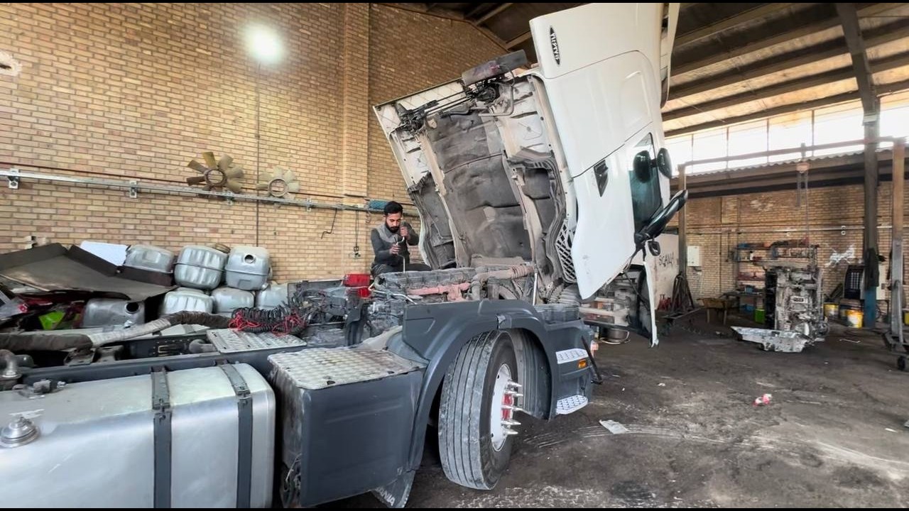 Scania Truck Repair – Diesel Injector Removal & Inspection  Heavy Mechanic Work
