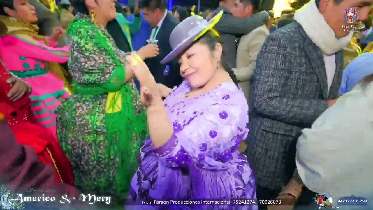 AMAR BOLIVIA 🇧🇴 JOHNNY LUNA EN DESAGUADERO PERU🇵🇪 EN LA BODA DE Americo & Mery